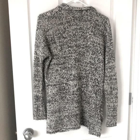 Aritzia Talula Cardigan - Picture 5 of 9